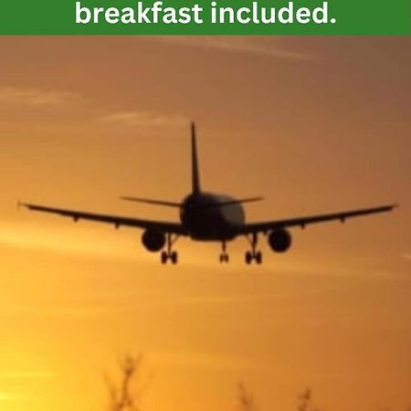 Airport 4 Season Transit Hotel 卡图纳耶克 外观 照片