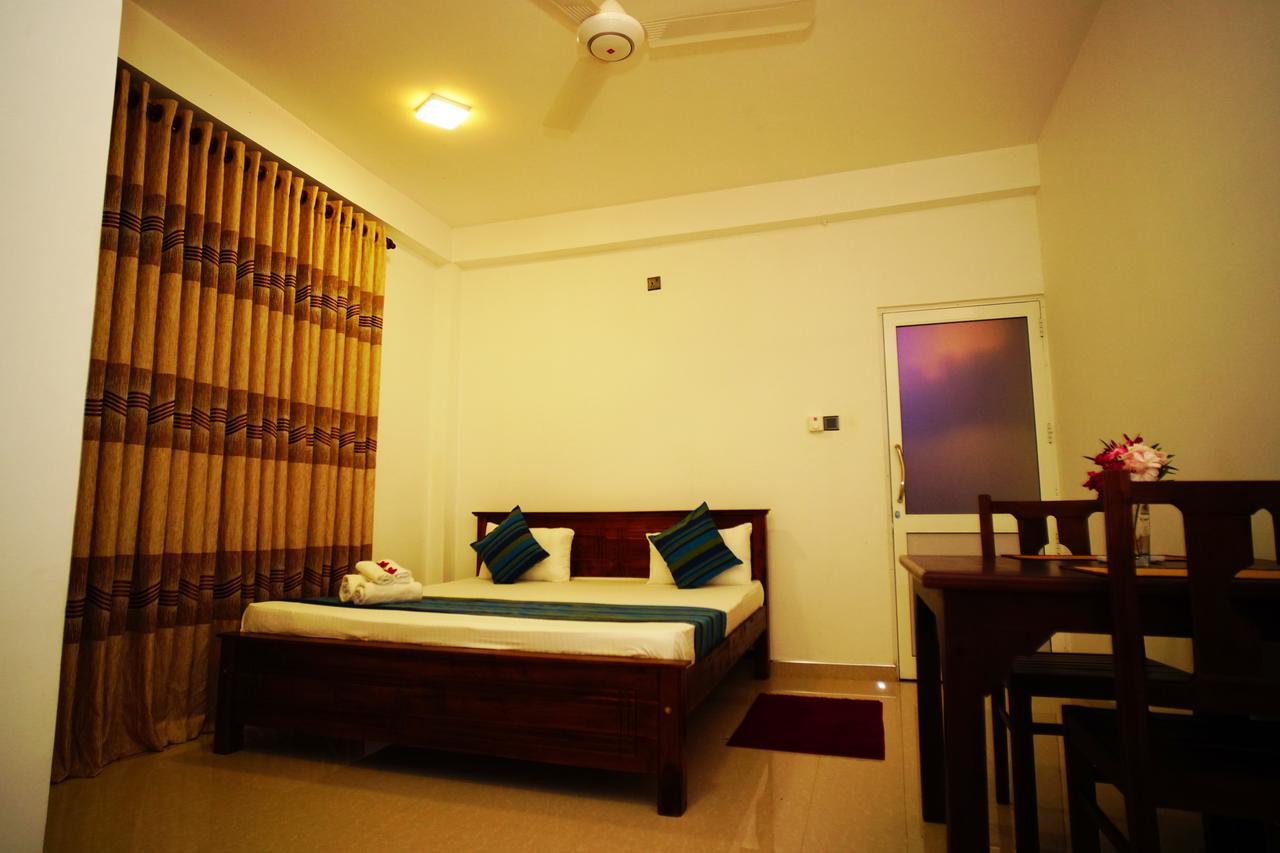 Airport 4 Season Transit Hotel 卡图纳耶克 外观 照片